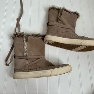 Toms desert taupe boots women’s size 7 shoes winter fur